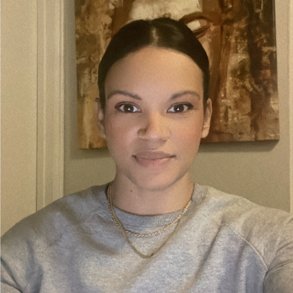 Meet your Posher, Alicia